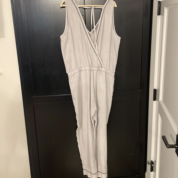 Cloth and stone V neck jumpsuit - Picture 5 of 6
